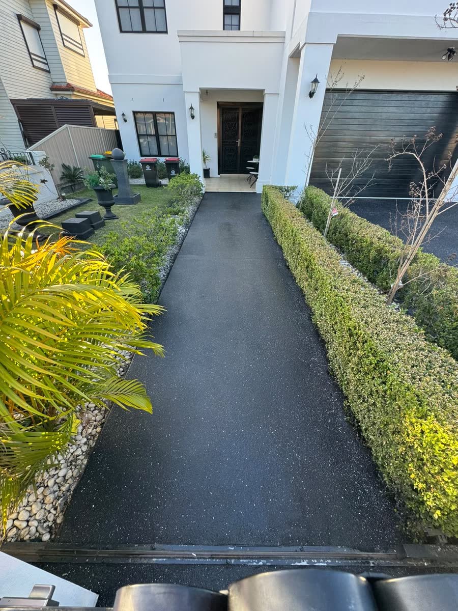 Charcoal spray-crete front path by Epoxy Flooring NSW